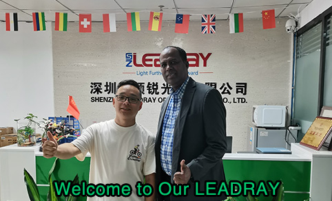 مرحبًا بكم في السفر من الولايات المتحدة إلى الصين وزيارة منتجات Leadray Optoelectronic في Shenzhen