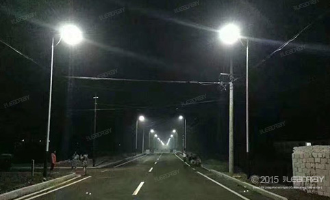مصابيح شوارع ذكية لاسلكية تعمل بالطاقة الشمسية بقوة 60 وات للطرق الرئيسية الريفية