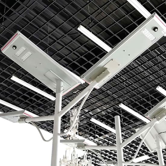 نظام التحكم الذكي SMD الألومنيوم الخارجي المقاوم للماء IP65 40 واط أبيض دافئ متكامل الكل في واحد مصباح شارع LED يعمل بالطاقة الشمسية