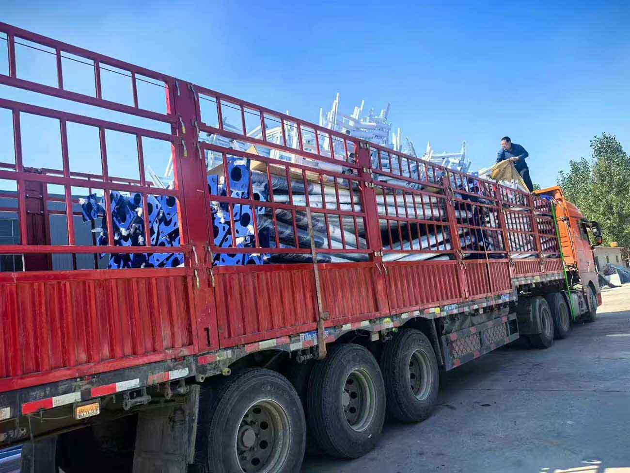 High-lumen solar street lamp High-lumen solar street lamp