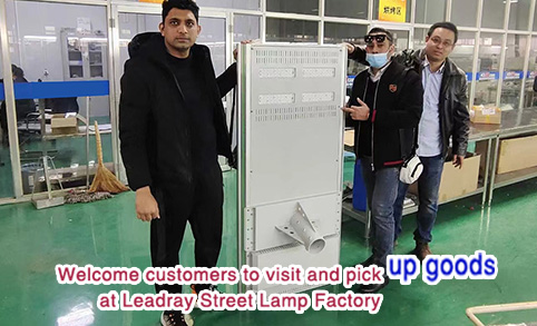 عميل من السنغال يطلب قبول مصابيح الشوارع الكهربائية LRC-H200W في شركة Leadray Optoelectronic