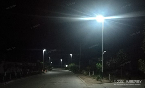 قرية هوبى الطريق السريع الكل في واحد مشروع أضواء الشوارع الشمسية